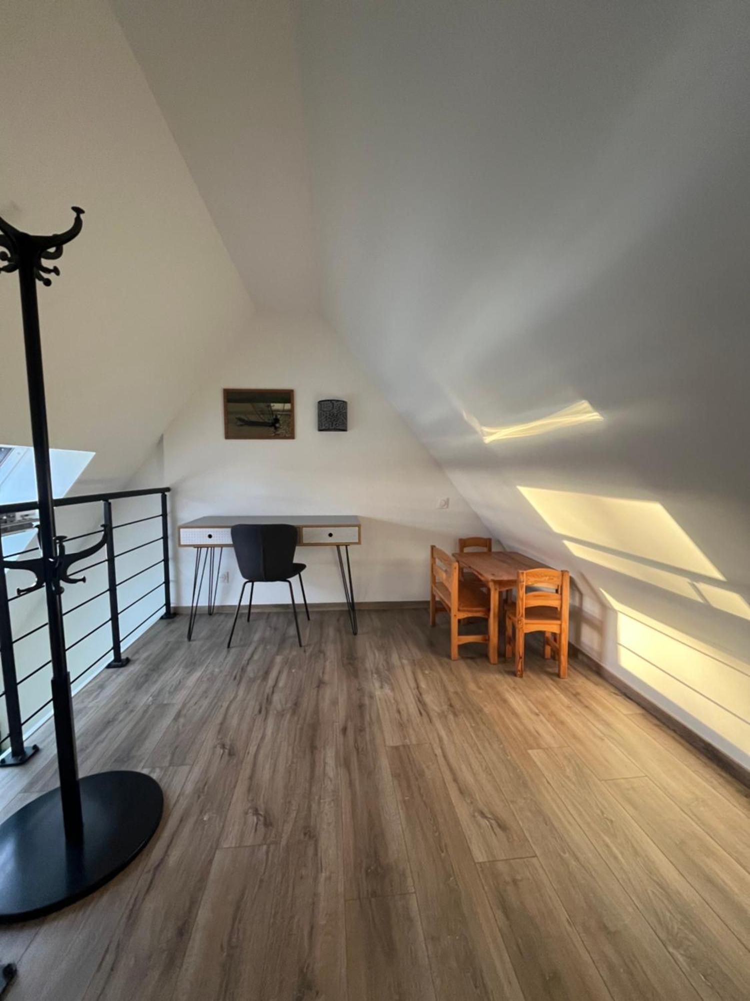 Maison Renovee Au Calme Bieville-Beuville Экстерьер фото